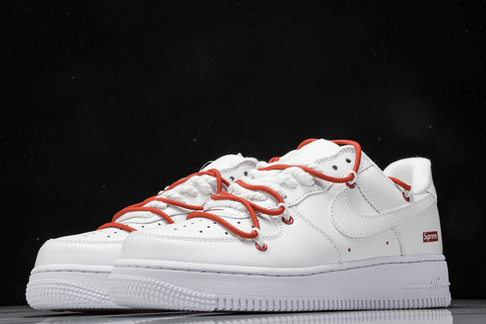 SuPreme白红 尺码36-47.5

纯原出品- SuPreme X NK AIR Force 1 