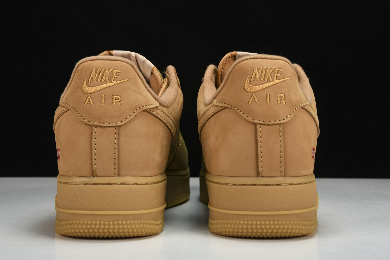 小麦黄 尺码36-47.5

纯原出品-SuPreme x Nk Air Force 1 Low “Fl