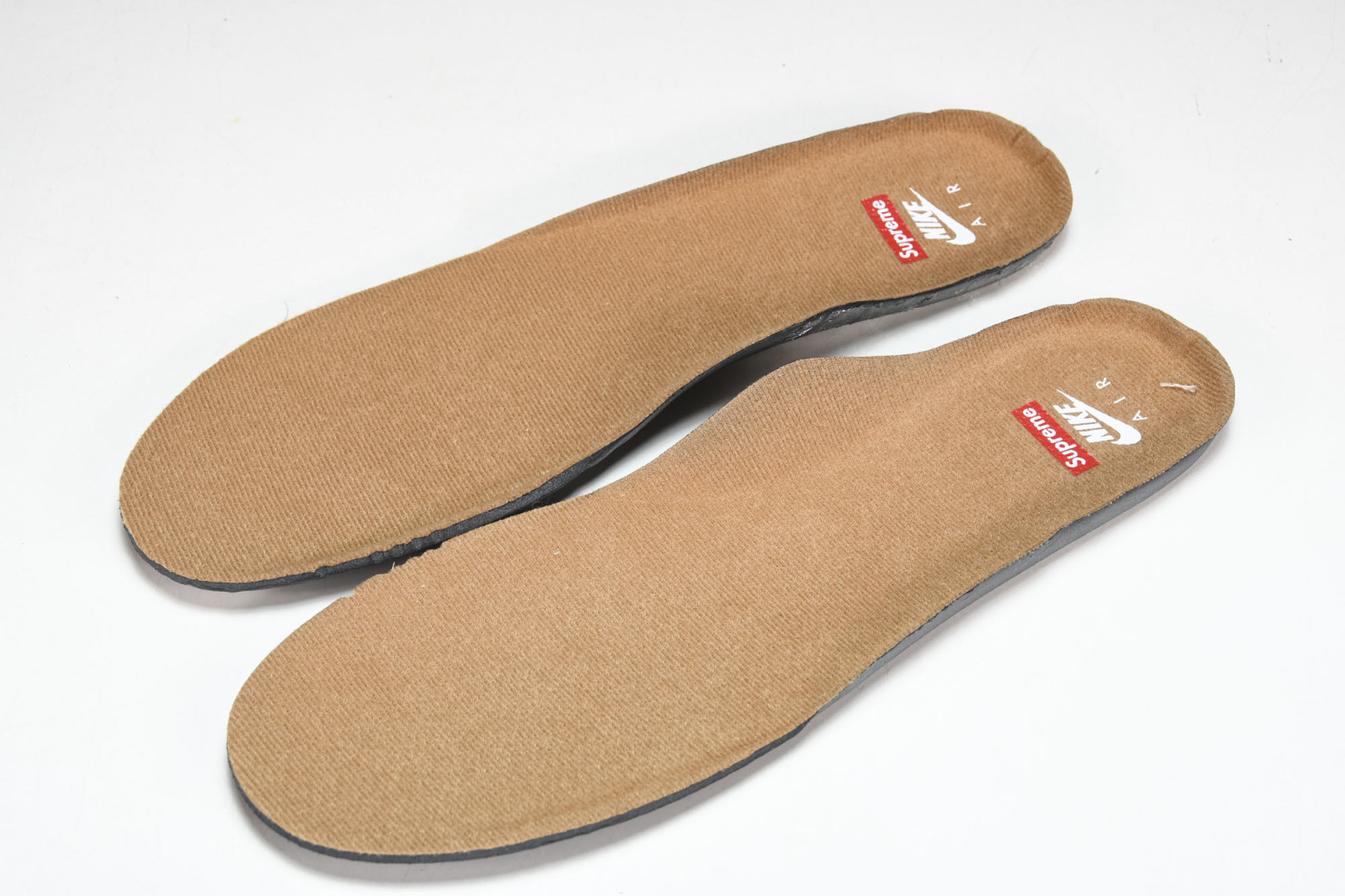 小麦黄 尺码36-47.5

纯原出品-SuPreme x Nk Air Force 1 Low “Fl