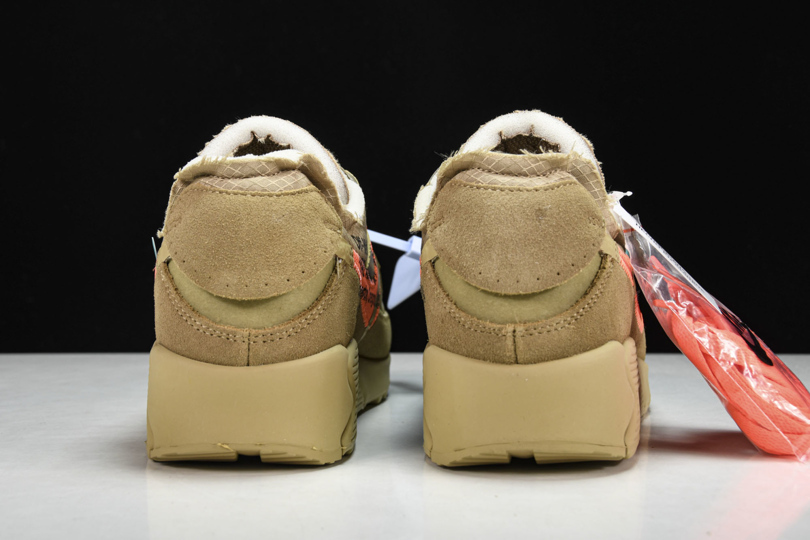 MAX90 尺码36-47.5

纯原出品-OW x NK Air Max 90 OW联名 沙漠黄 AA