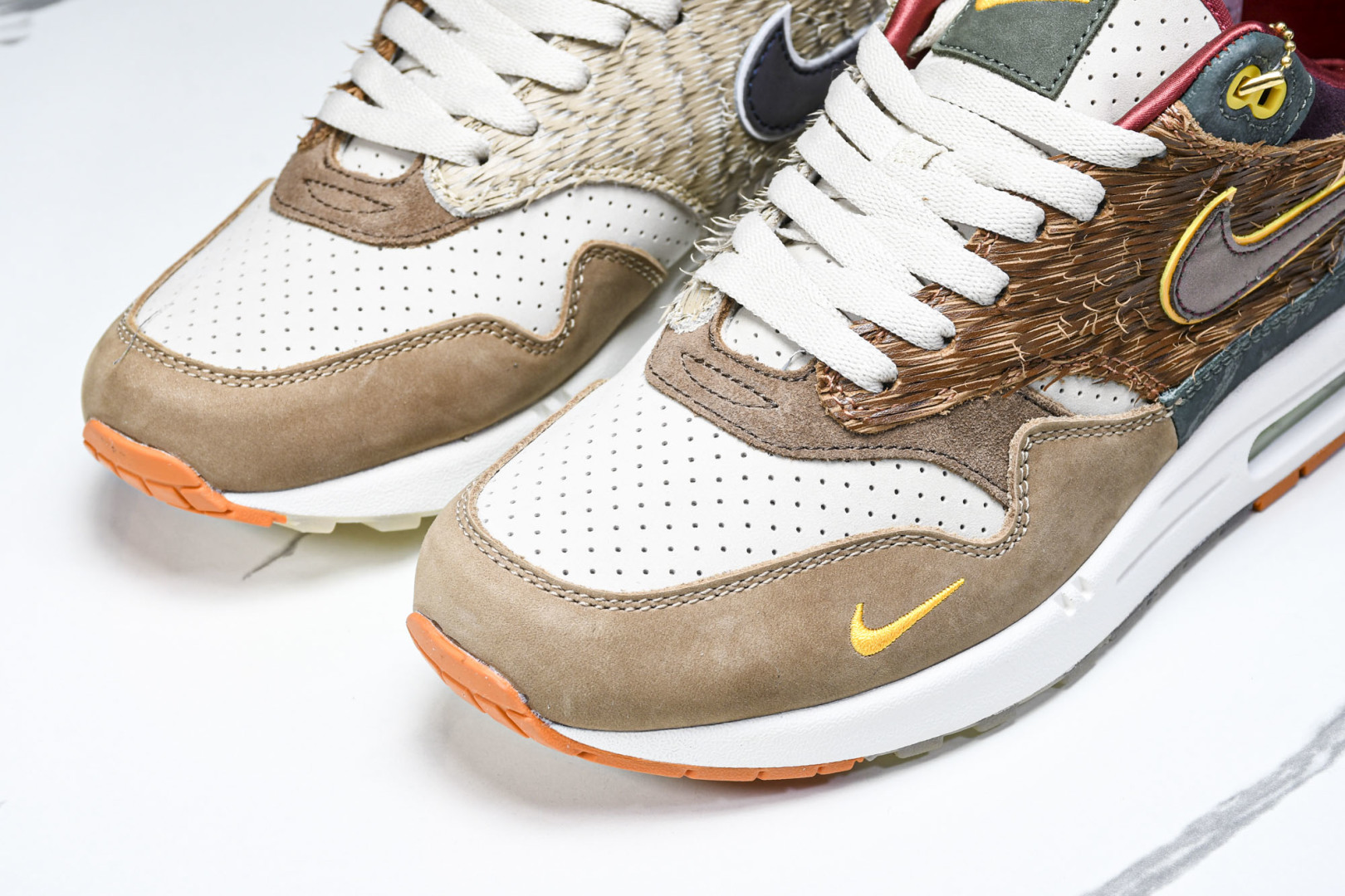 MAX 尺码36-47.5

纯原版出品-Air MAX 1 '87 LUXE UO P 棕褐色 HQ2