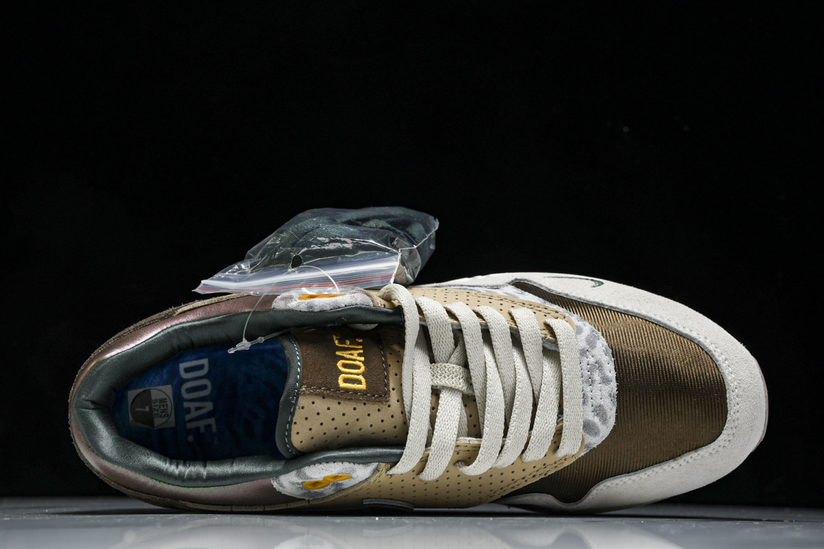 MAX1 尺码36-47.5

纯原版出品-Air Max 1 '87 Premium Universi