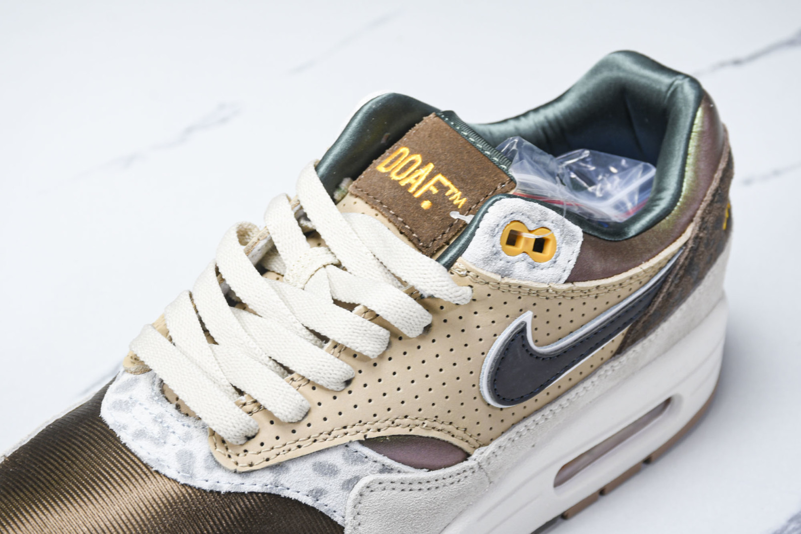 MAX1 尺码36-47.5

纯原版出品-Air Max 1 '87 Premium Universi