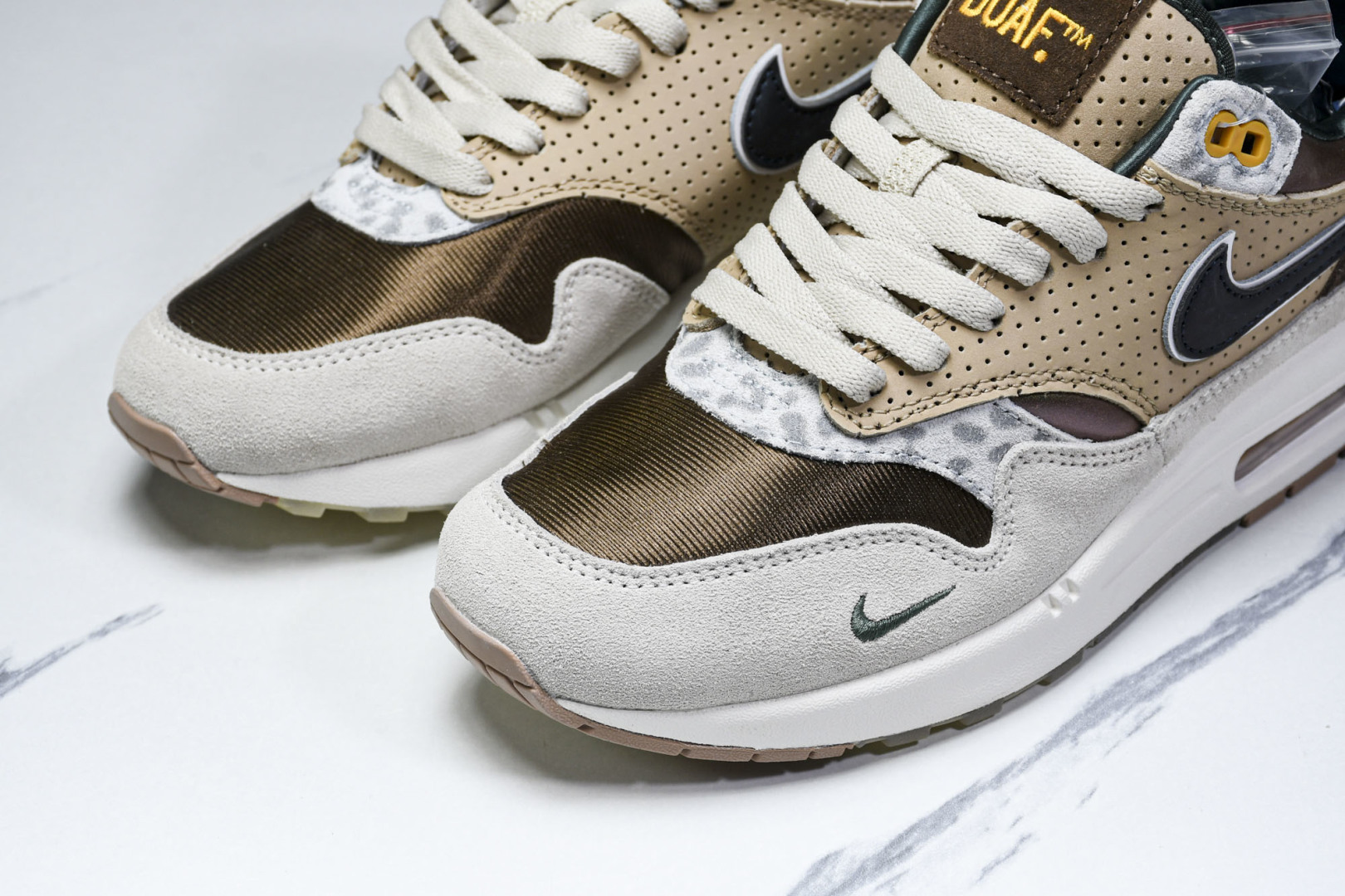 MAX1 尺码36-47.5

纯原版出品-Air Max 1 '87 Premium Universi