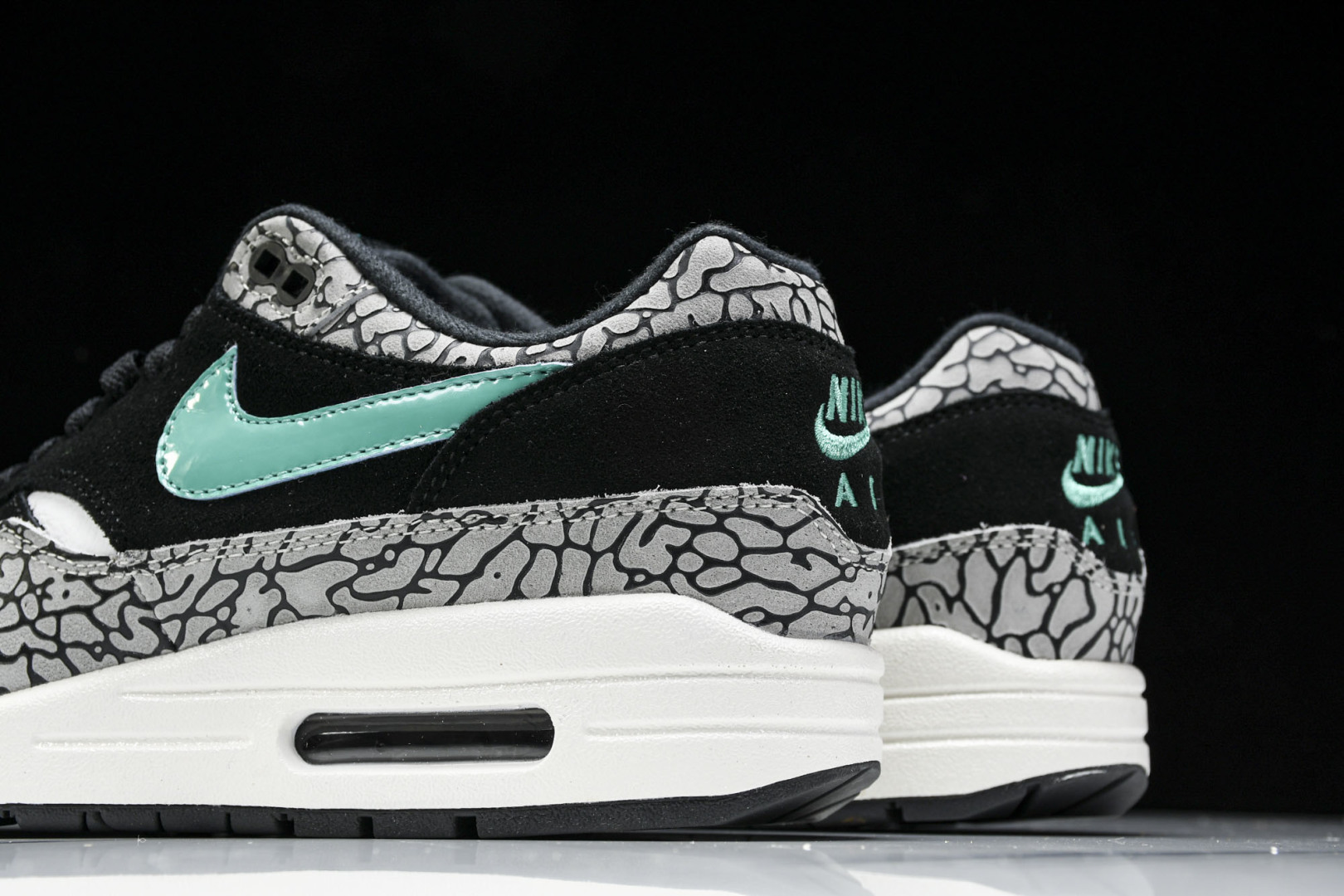 Max1 尺码36-47.5

纯原-Air Max 1 Atmos ElePhant 大象 灰裂纹  
