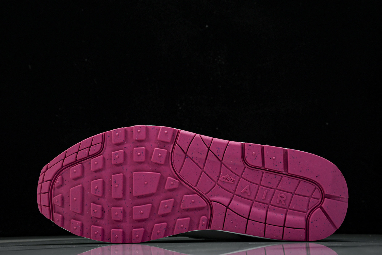 MAX黑粉白 尺码36-47.5

纯原版出品-PHANTACI x NK Air Max“Grand 