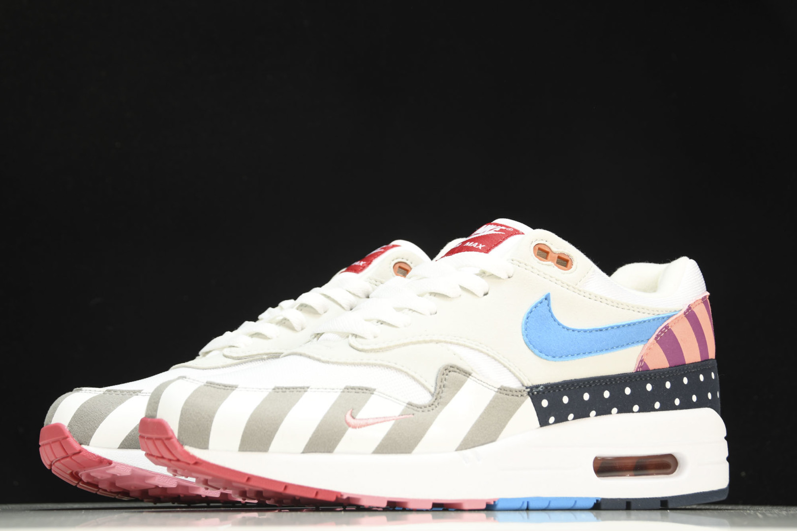 MAX 尺码36-47.5

纯原出品-Parra x NK Air Max 1 白粉拼接 AT3057