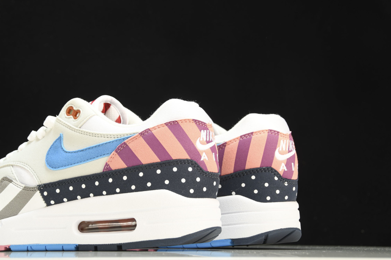 MAX 尺码36-47.5

纯原出品-Parra x NK Air Max 1 白粉拼接 AT3057