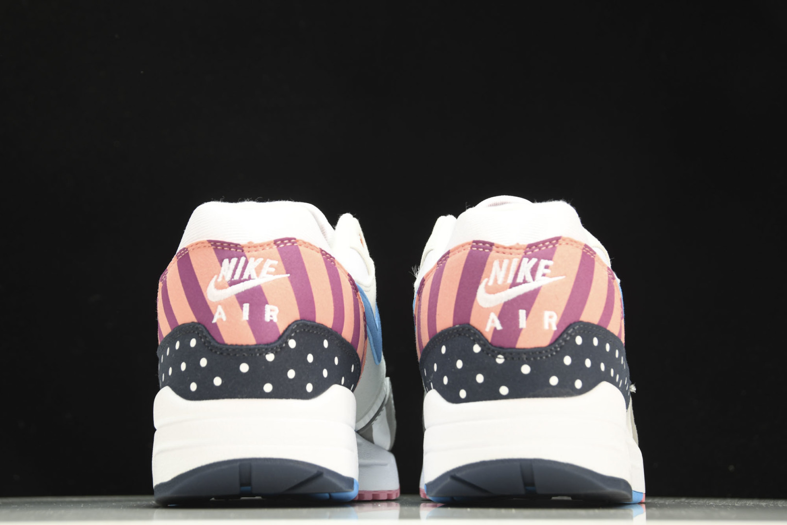 MAX 尺码36-47.5

纯原出品-Parra x NK Air Max 1 白粉拼接 AT3057