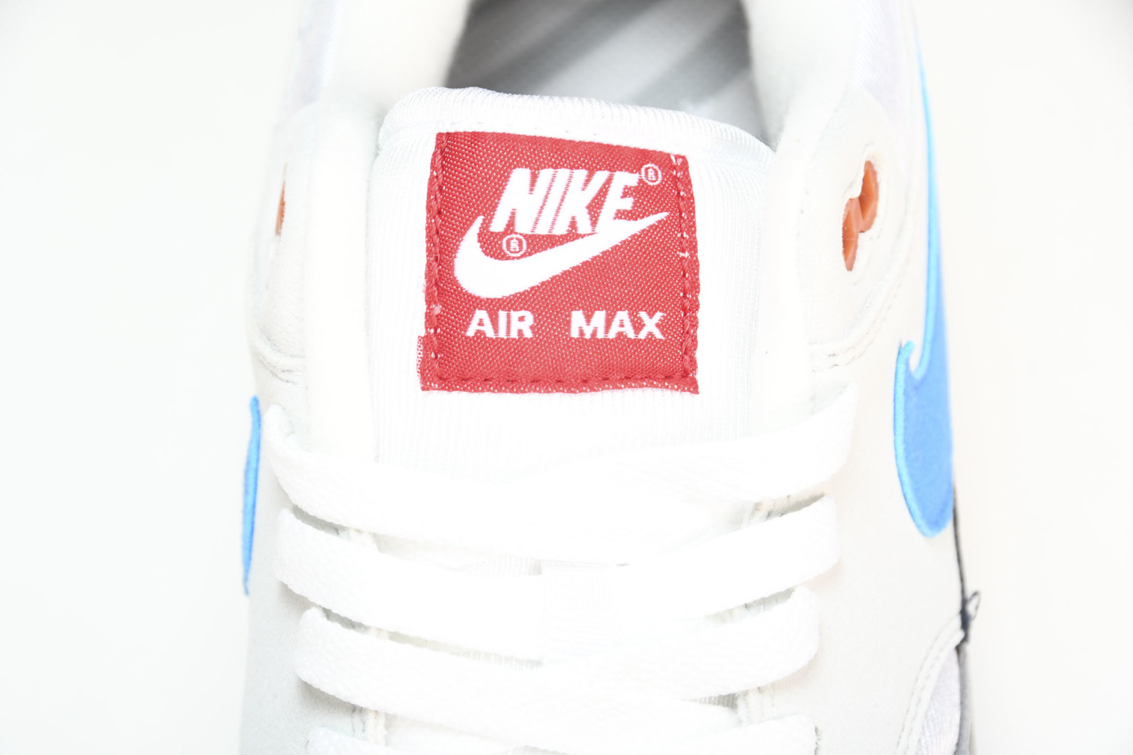 MAX 尺码36-47.5

纯原出品-Parra x NK Air Max 1 白粉拼接 AT3057