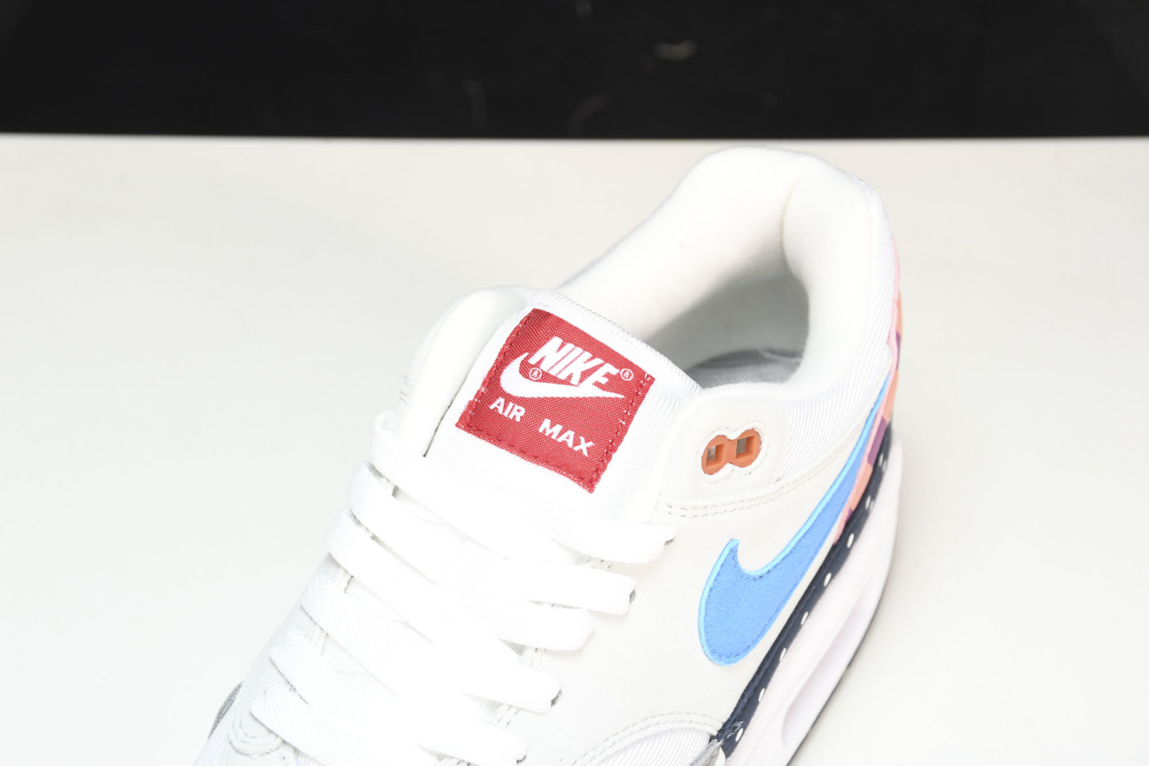 MAX 尺码36-47.5

纯原出品-Parra x NK Air Max 1 白粉拼接 AT3057