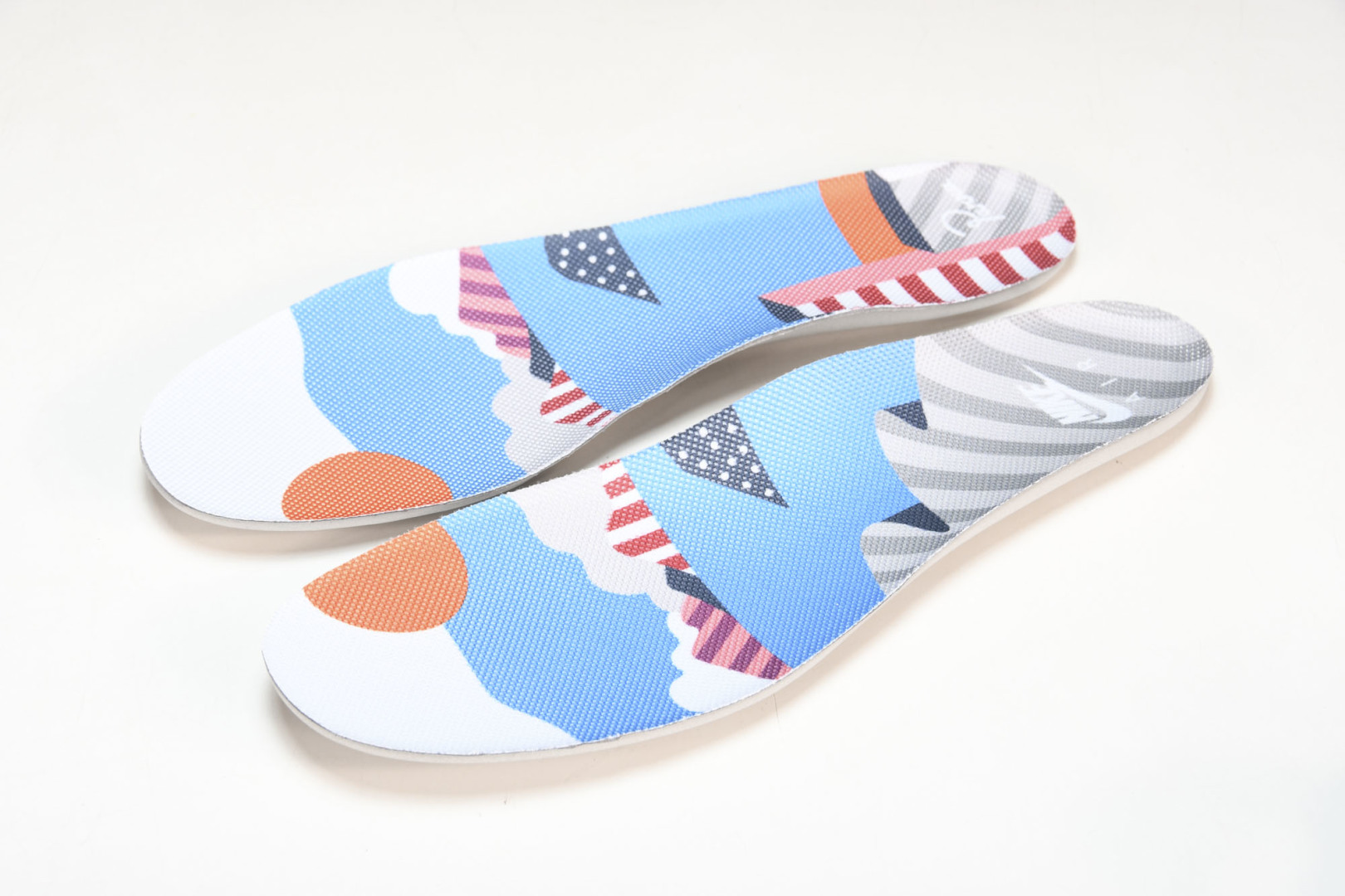 MAX 尺码36-47.5

纯原出品-Parra x NK Air Max 1 白粉拼接 AT3057