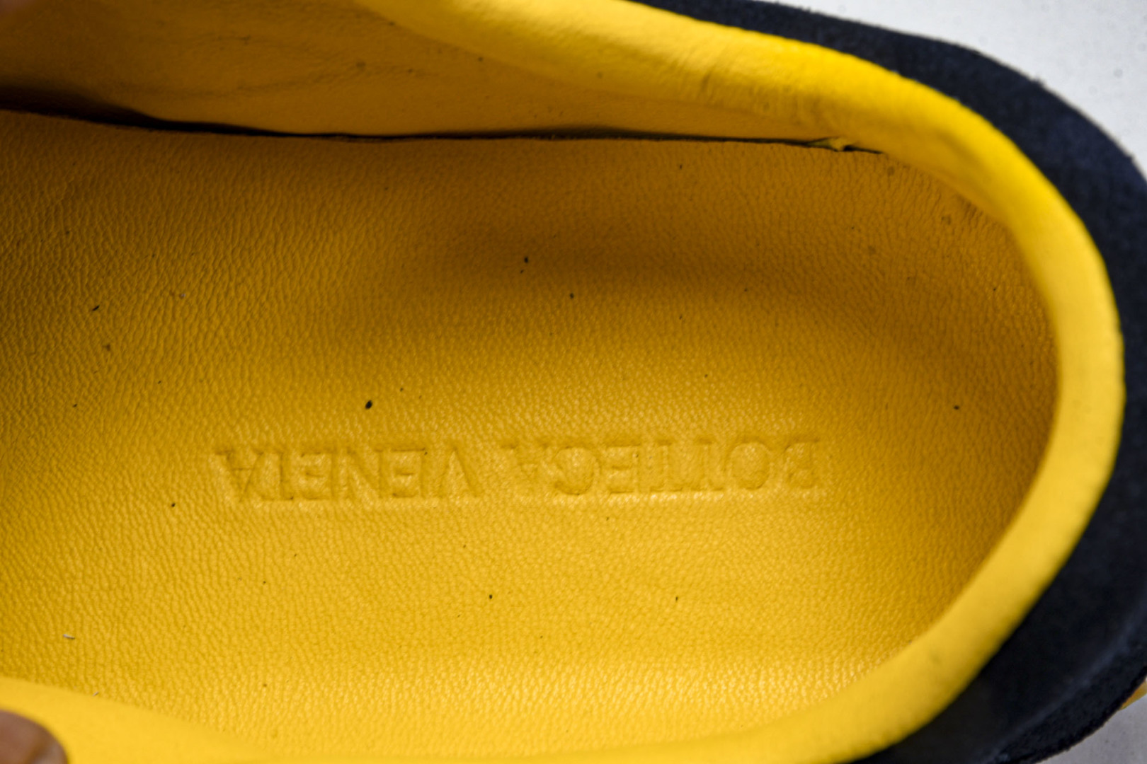 Bottega 尺码35-45

纯原版出品-Bottega Veneta Orbit Flash 葆蝶