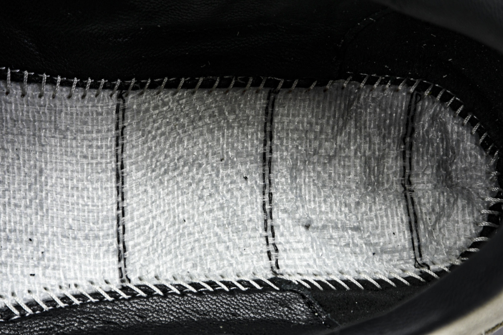 Bottega 尺码35-45

纯原版出品-Bottega Veneta Orbit Flash 葆蝶