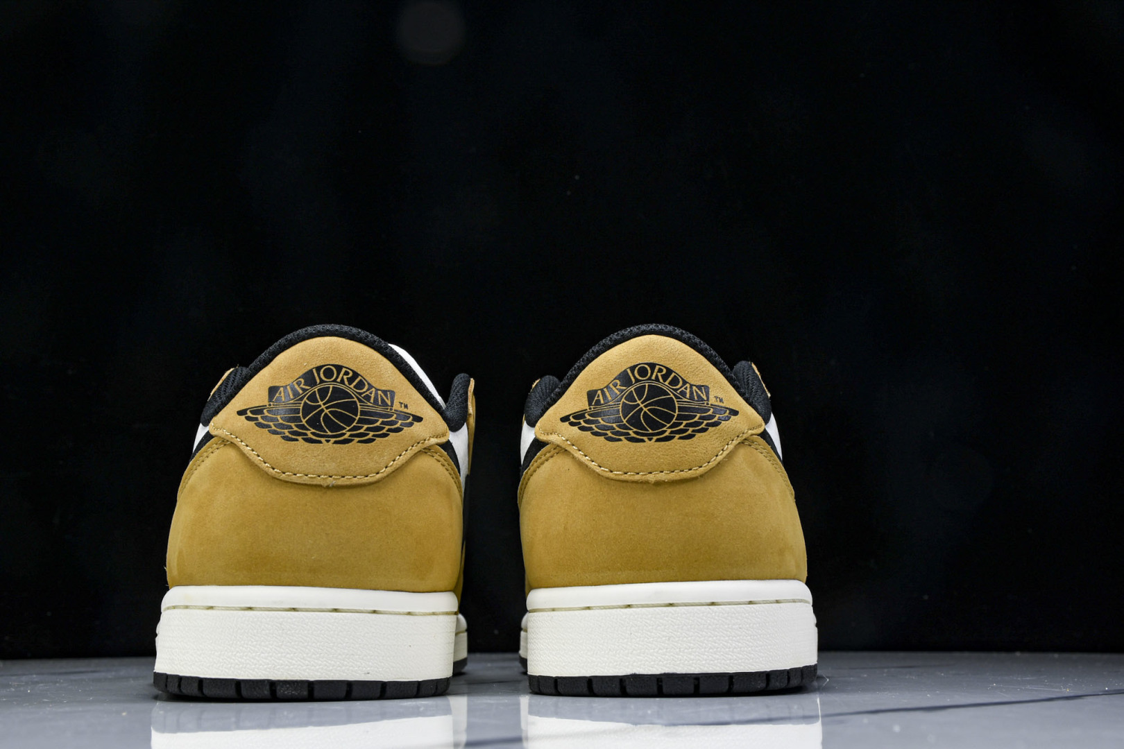 AJ Low 尺码40-48.5

纯原版出品-Air Jordan 1 Low OG Rookie o