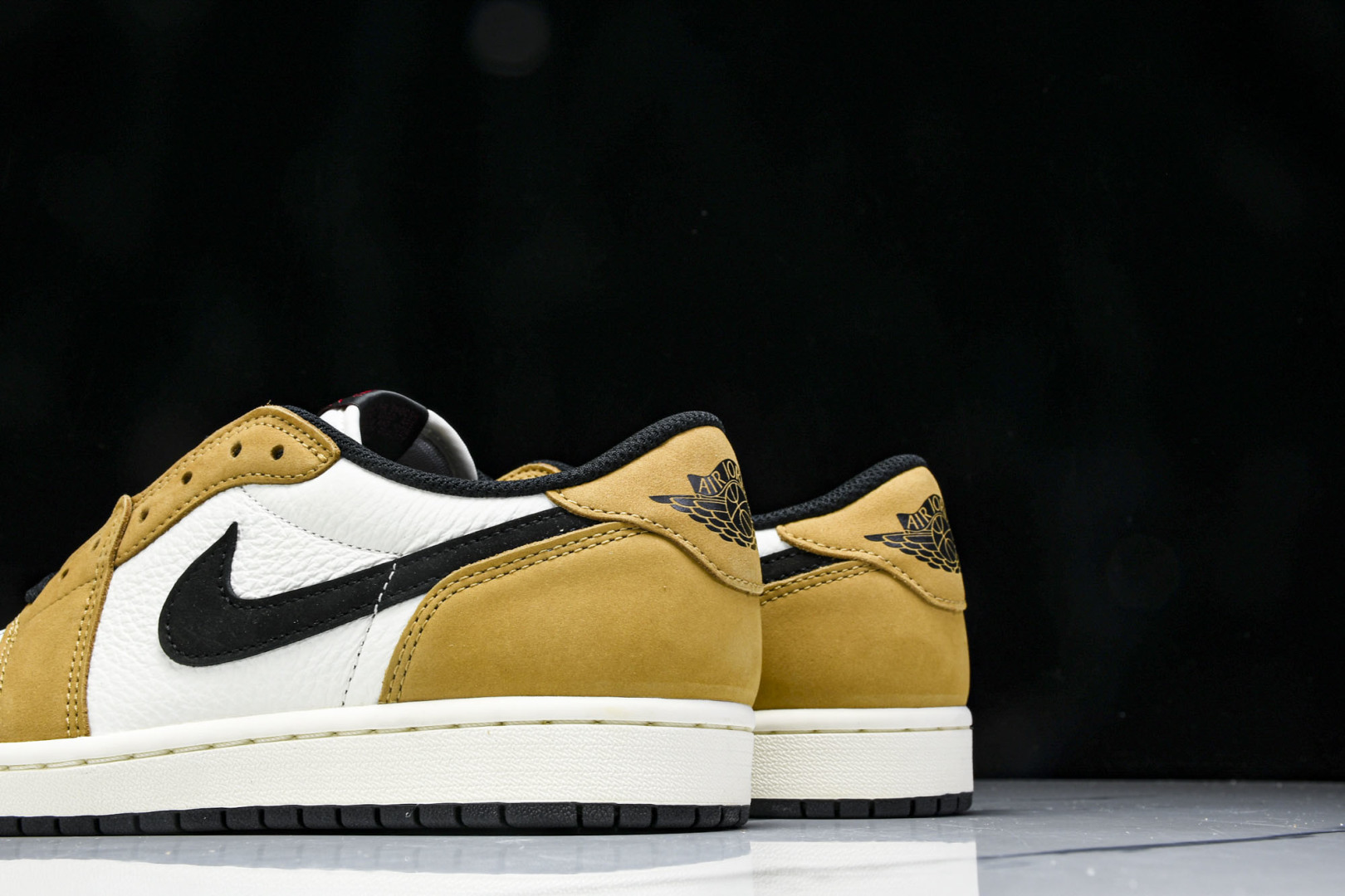 AJ Low 尺码40-48.5

纯原版出品-Air Jordan 1 Low OG Rookie o