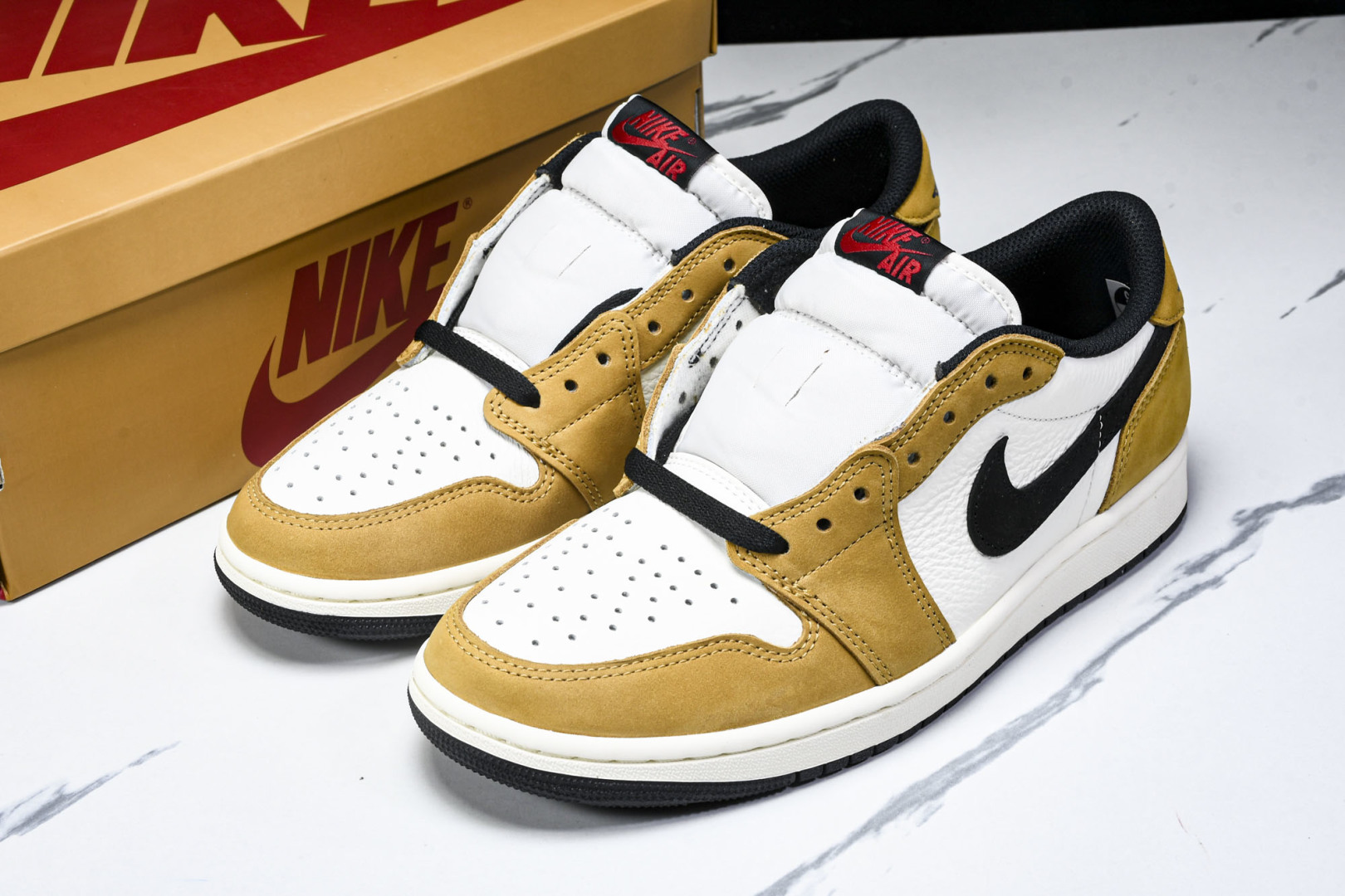 AJ Low 尺码40-48.5

纯原版出品-Air Jordan 1 Low OG Rookie o