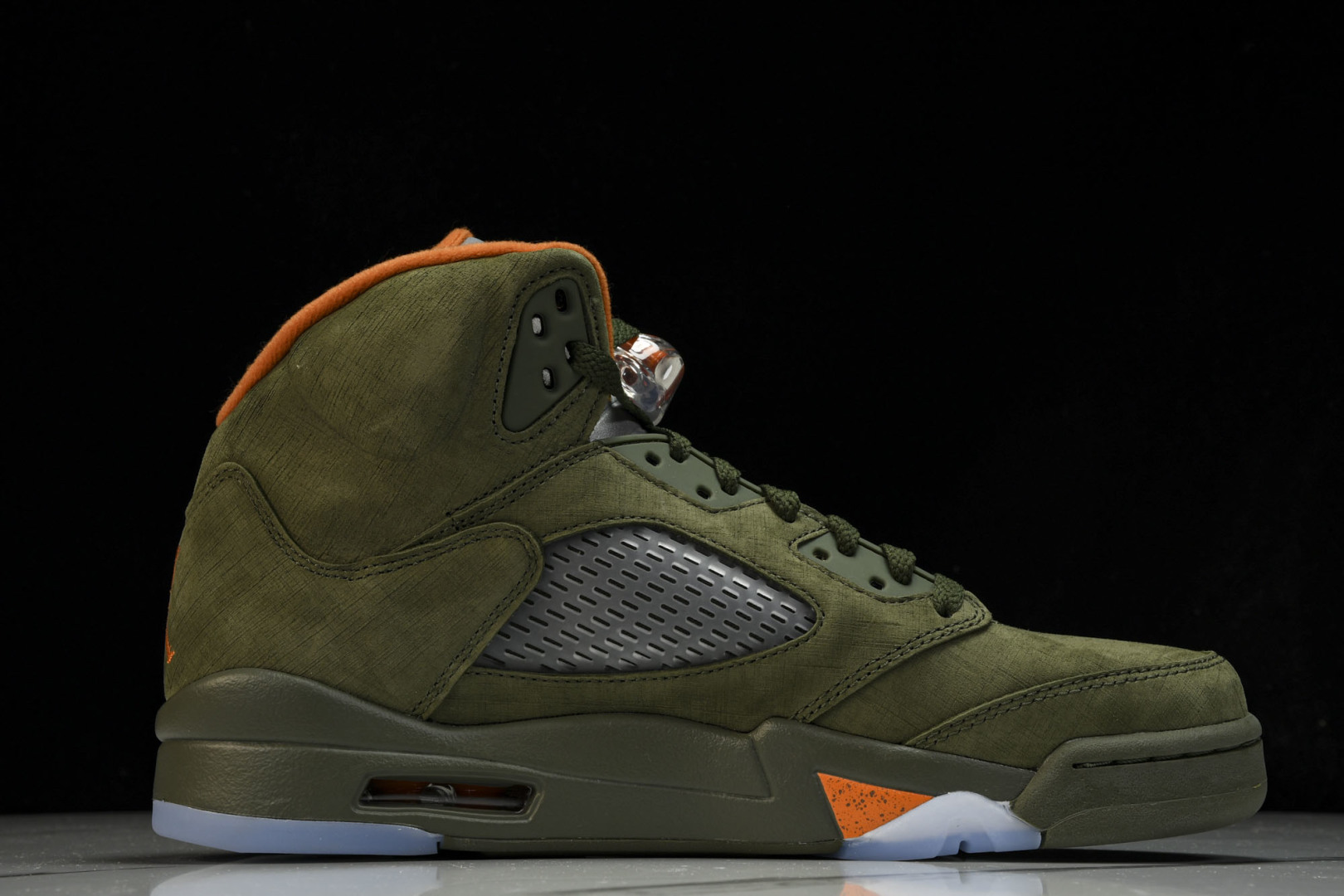 AJ5橄榄绿 尺码40.5-47.5

纯原-Air Jordan 5 Retro“Olive”橄榄绿 