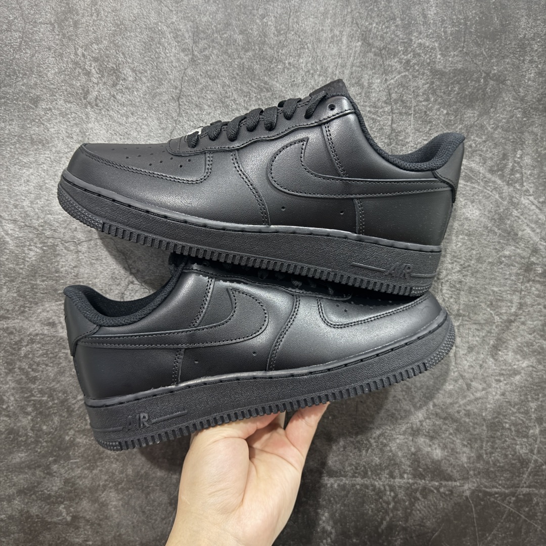 
【纯原】Air Force 1 Low
AF1空军纯黑低帮 CW2288-001
全市场第一梯队品质 