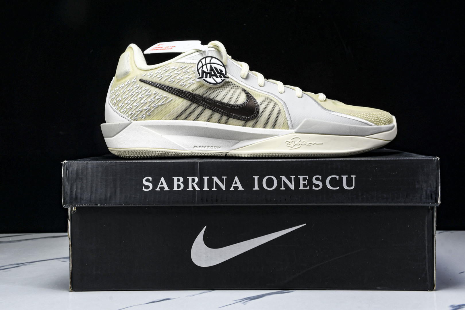 Sabrina 尺码39-46

纯原版出品-Sabrina 2 Court Vision 萨布丽娜·约