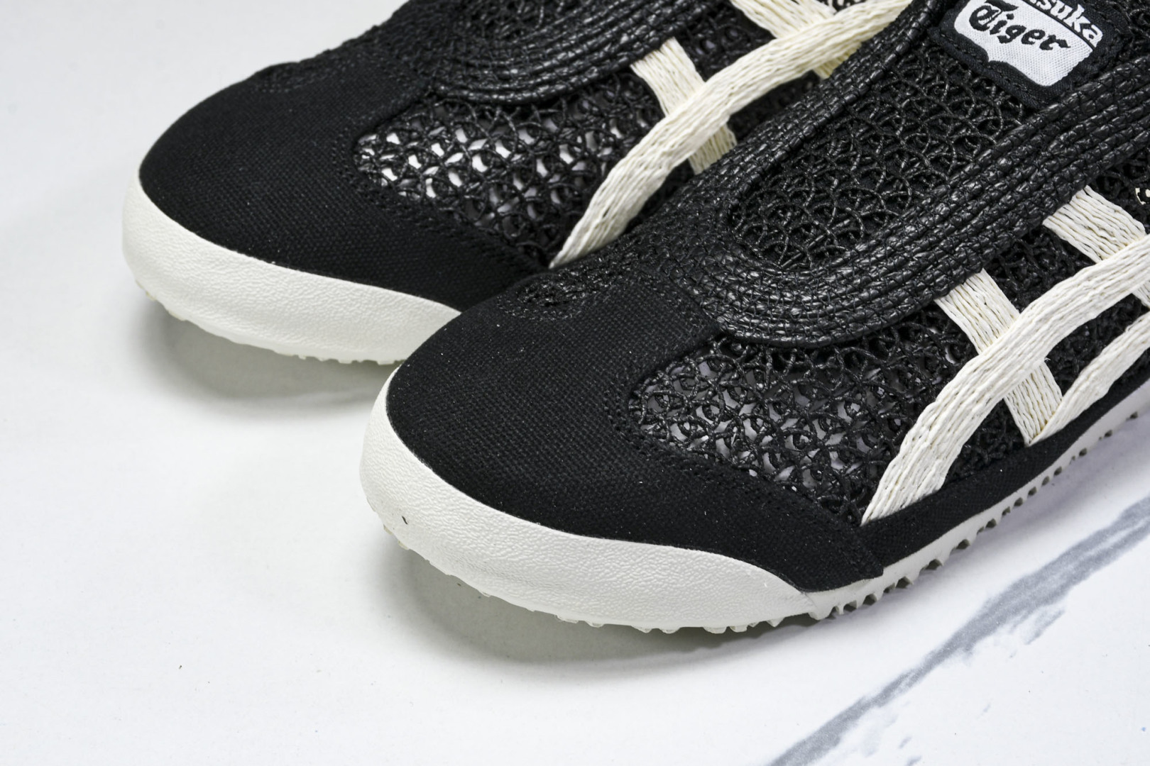 Tiger 尺码35-45

纯原版出品-Onitsuka Tiger鬼塚虎 Mexico 66 Sab