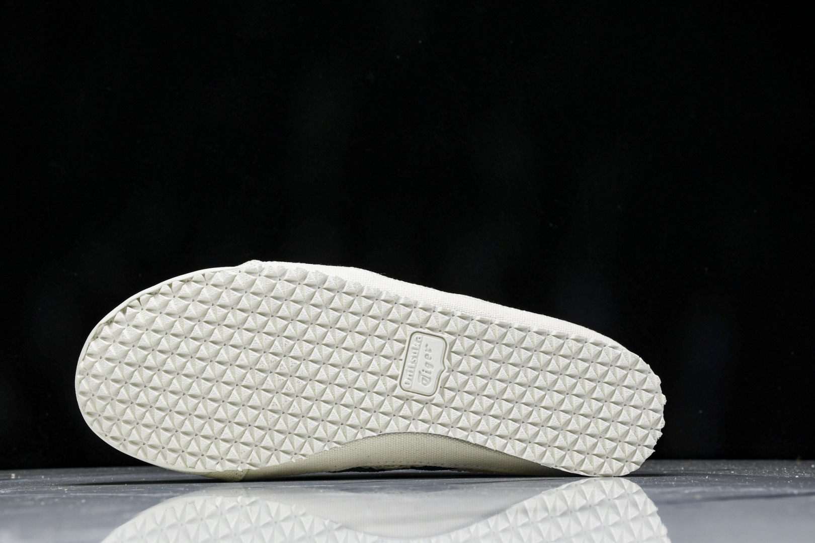 Tiger 尺码35-45

纯原版出品-Onitsuka Tiger鬼塚虎 Mexico 66 Sab