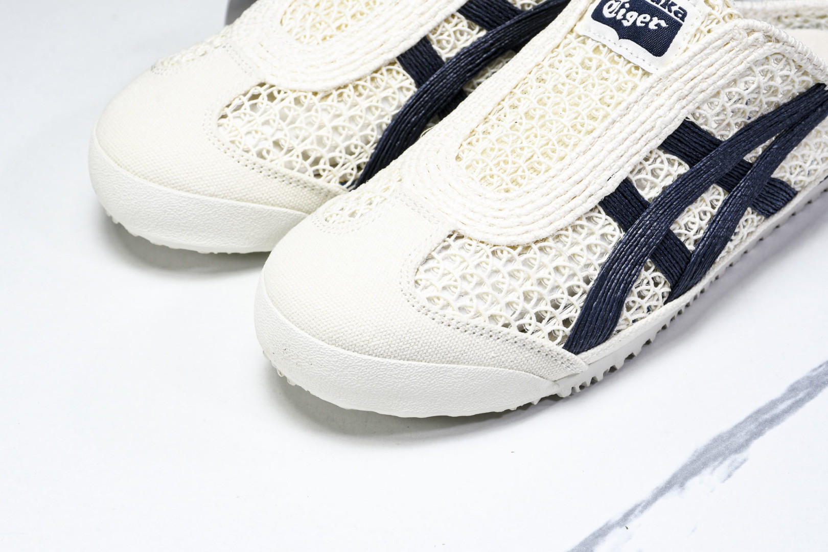 Tiger 尺码35-45

纯原版出品-Onitsuka Tiger鬼塚虎 Mexico 66 Sab
