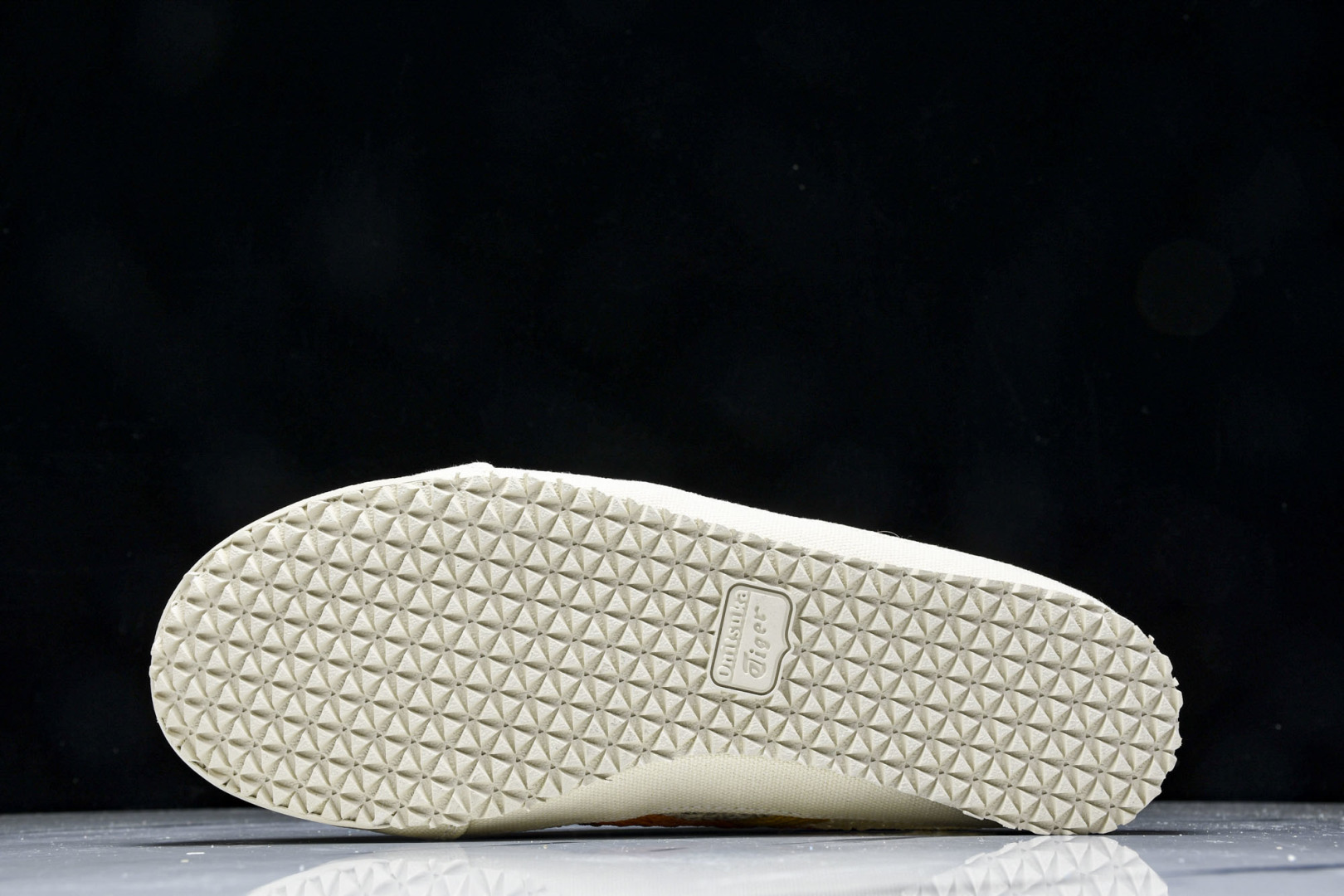 Tiger 尺码35-45

纯原版出品-Onitsuka Tiger鬼塚虎 Mexico 66 Sab