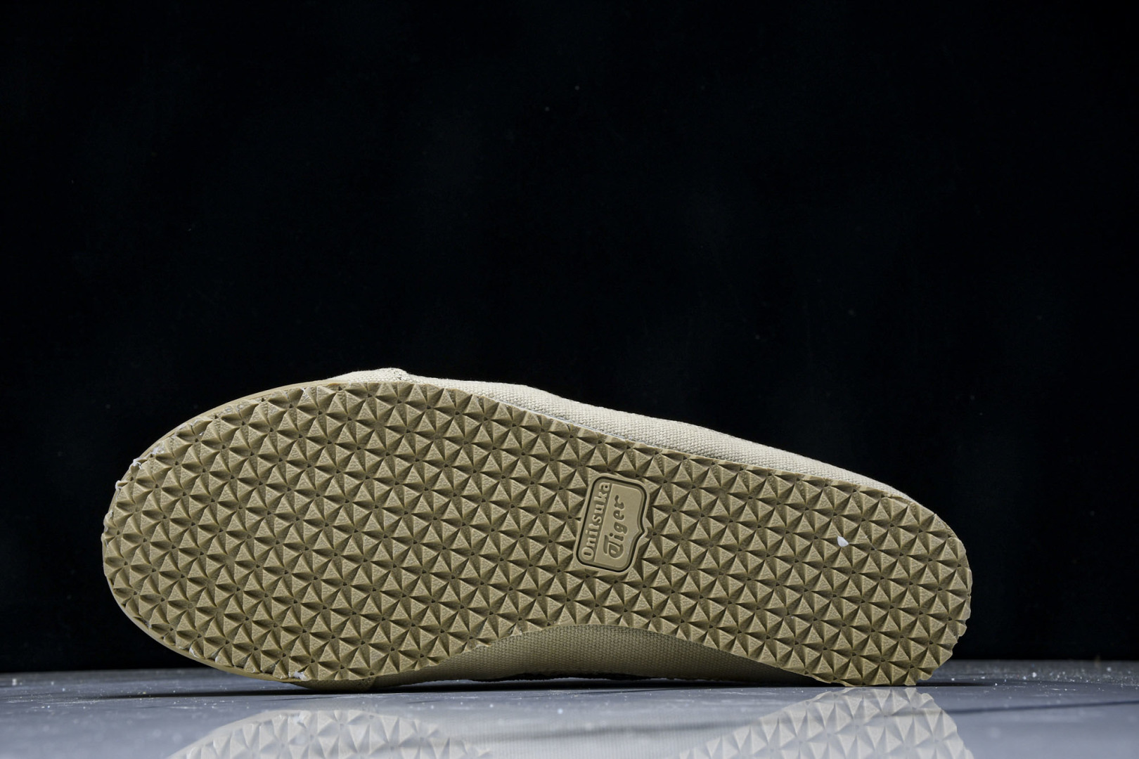 Tiger 尺码35-45

纯原版出品-Onitsuka Tiger鬼塚虎 Mexico 66 Sab