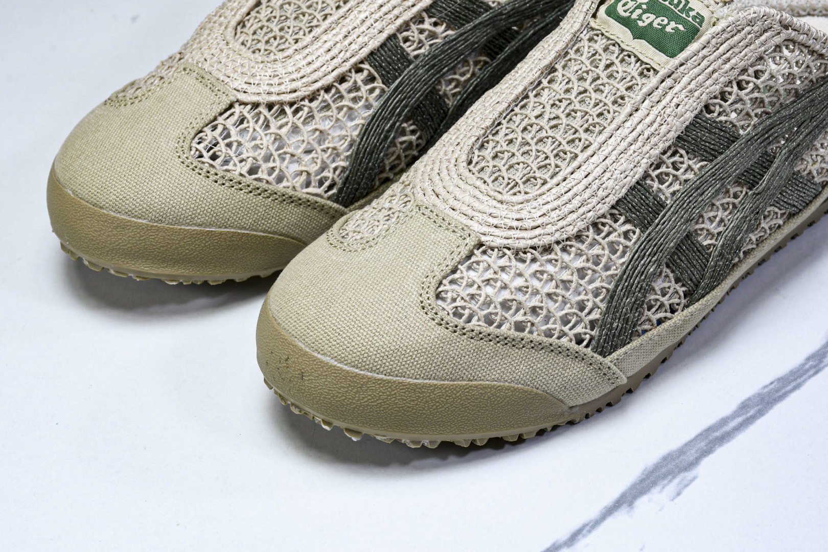 Tiger 尺码35-45

纯原版出品-Onitsuka Tiger鬼塚虎 Mexico 66 Sab