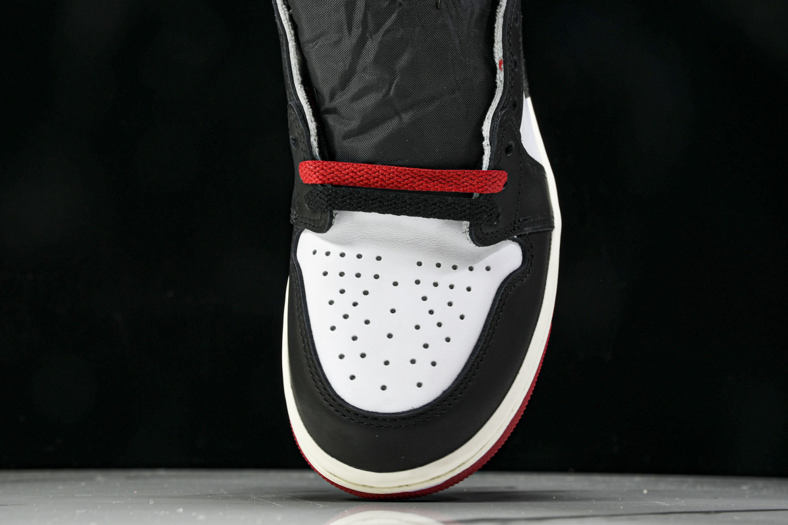 AJ1高帮 尺码40.5-47.5

纯原版出品-Air Jordan 1 Retro High OG 