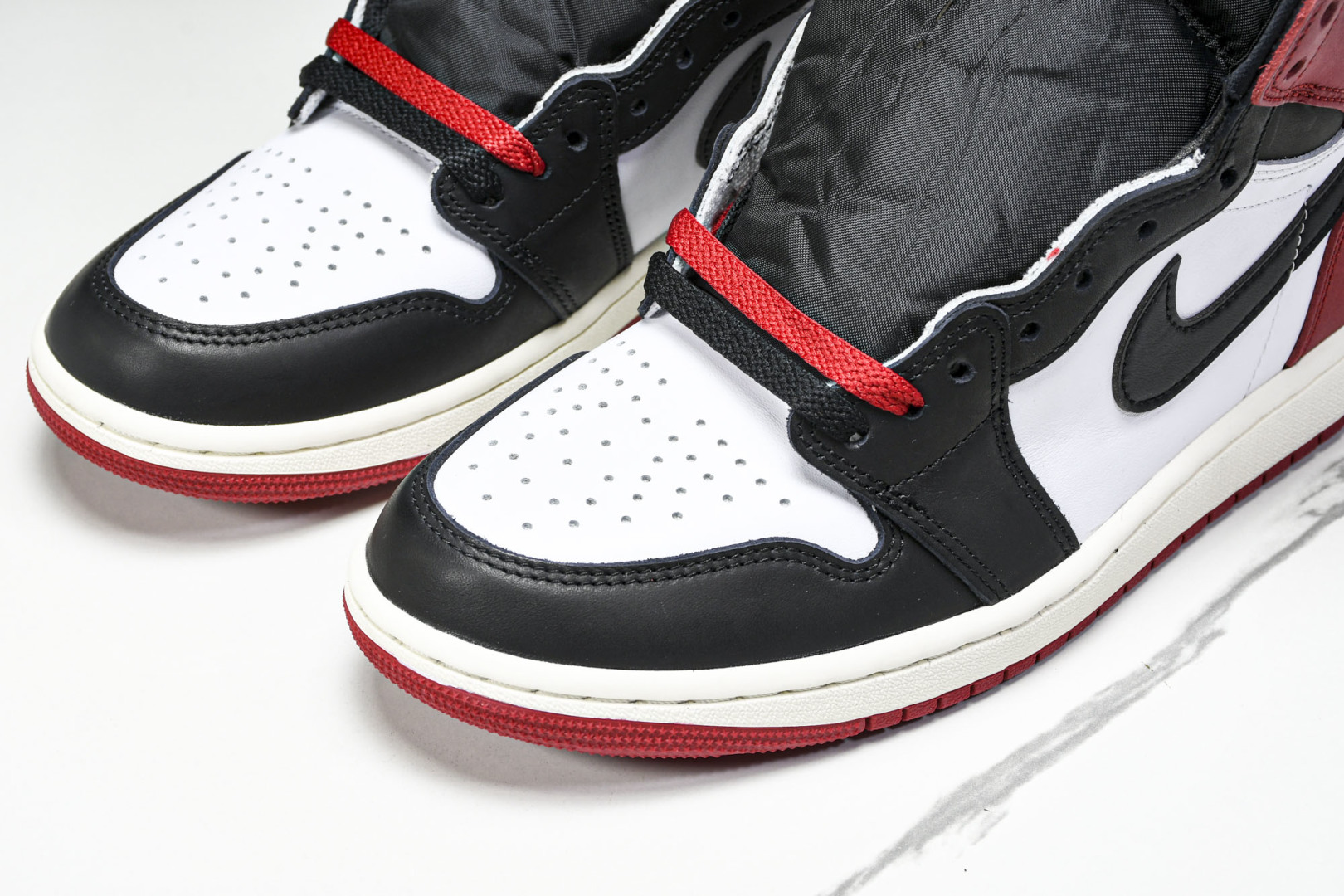 AJ1高帮 尺码40.5-47.5

纯原版出品-Air Jordan 1 Retro High OG 