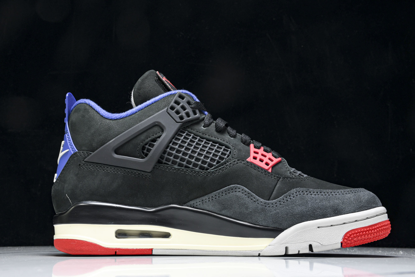 AJ4黑蓝 尺码40-47.5

纯原版出品-Air Jordan 4 Retro Rare Air 稀