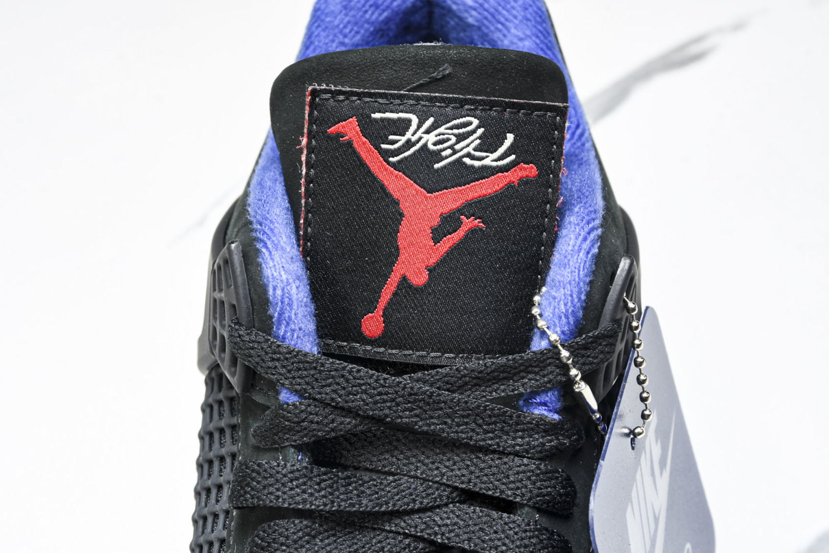 AJ4黑蓝 尺码40-47.5

纯原版出品-Air Jordan 4 Retro Rare Air 稀
