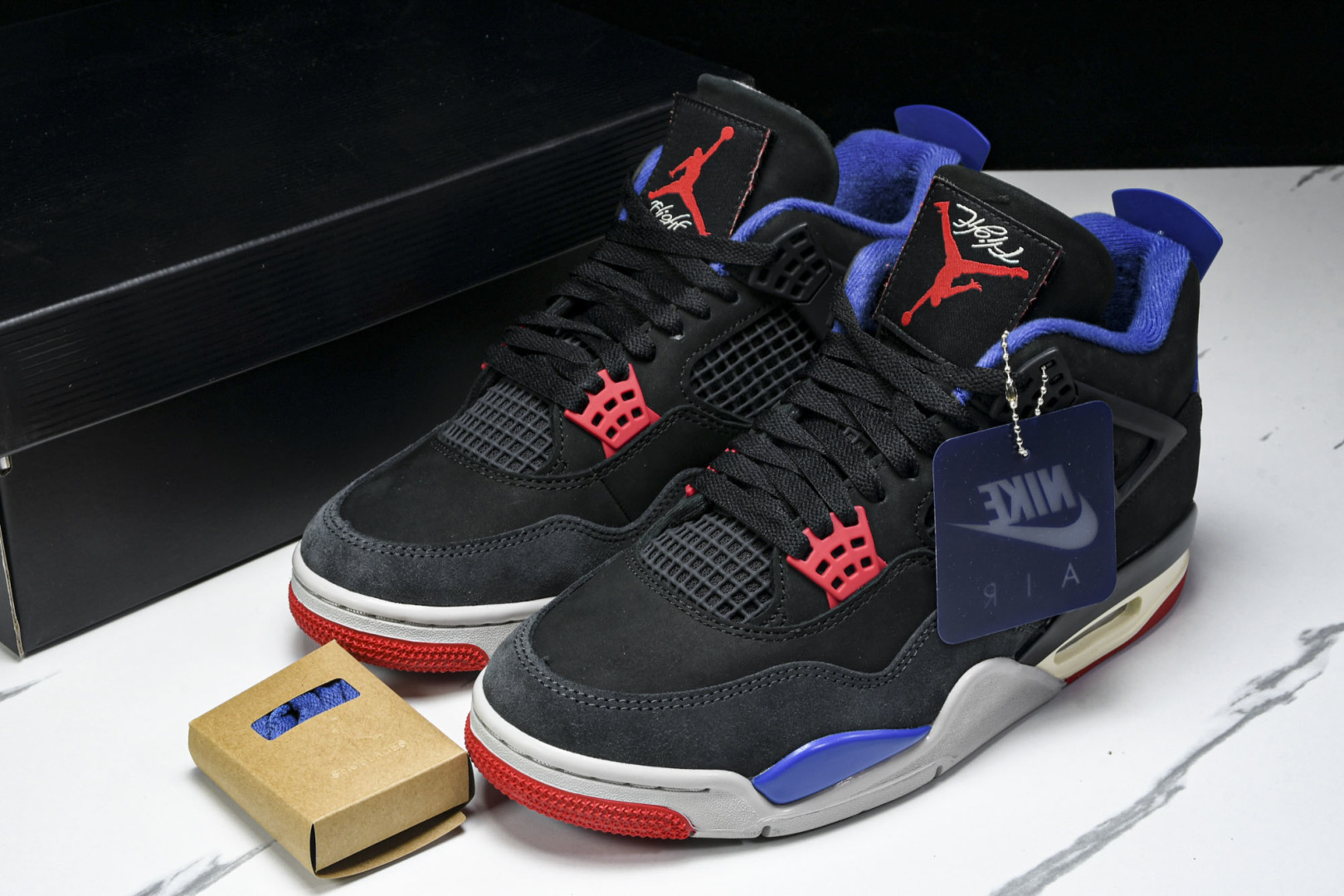 AJ4黑蓝 尺码40-47.5

纯原版出品-Air Jordan 4 Retro Rare Air 稀