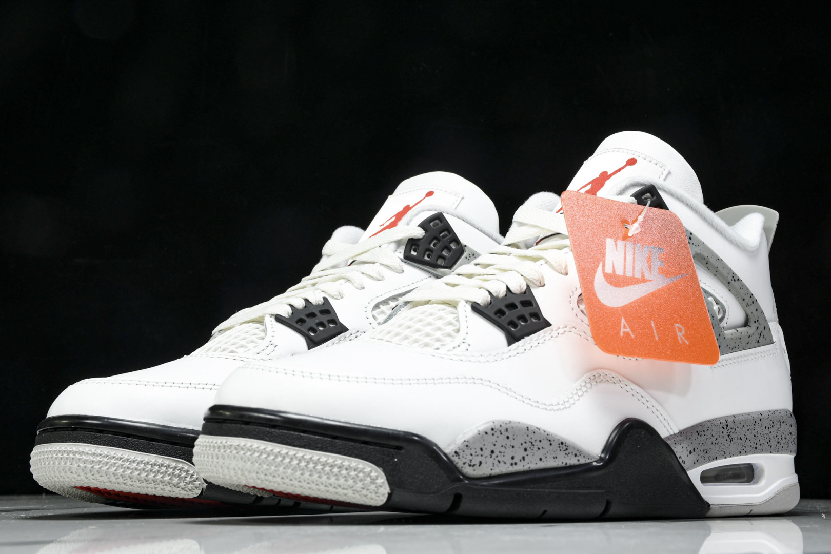 AJ4白水泥 尺码40.5-48.5

纯原出品-Air Jordan 4 Retro White Ce
