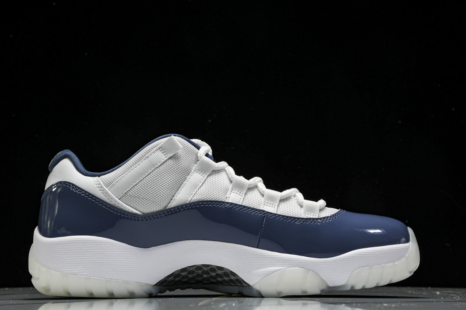 AJ11白蓝 尺码40-48.5

纯原版出品-Air Jordan 11 Low“Diffused B