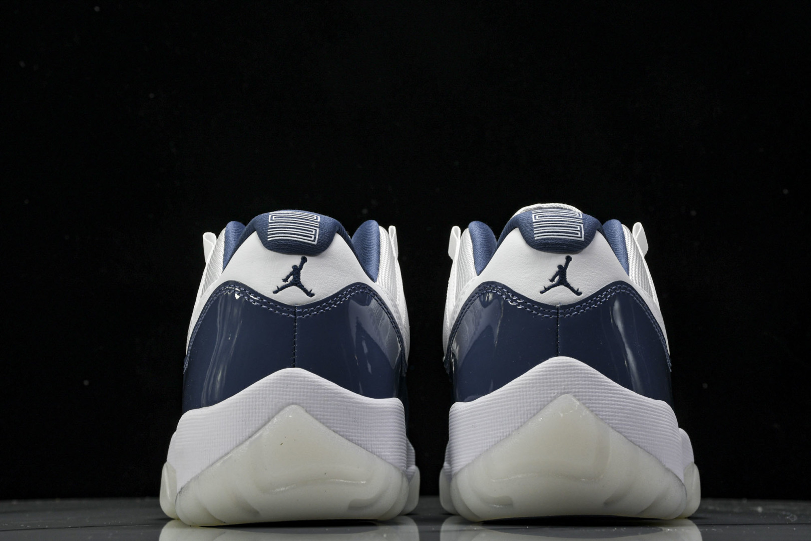 AJ11白蓝 尺码40-48.5

纯原版出品-Air Jordan 11 Low“Diffused B