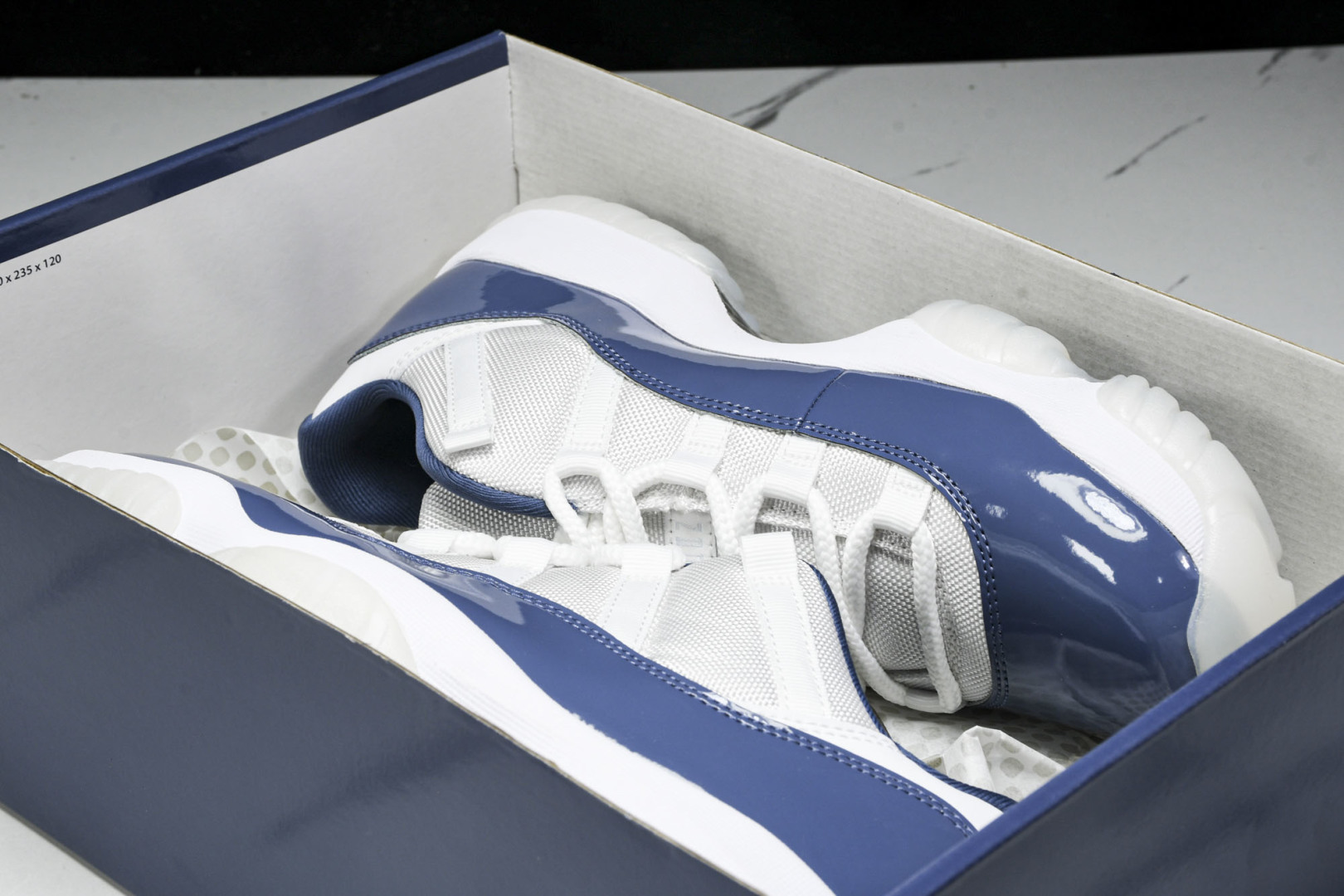 AJ11白蓝 尺码40-48.5

纯原版出品-Air Jordan 11 Low“Diffused B