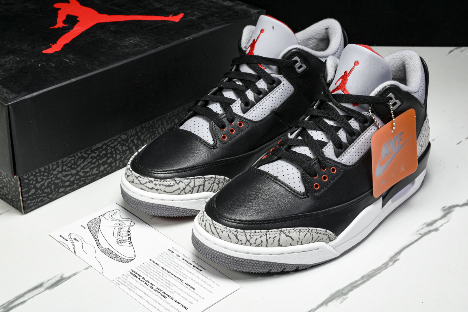 AJ3 尺码40-48.5

纯原版出品-Air Jordan 3 Retro OG Black Cem