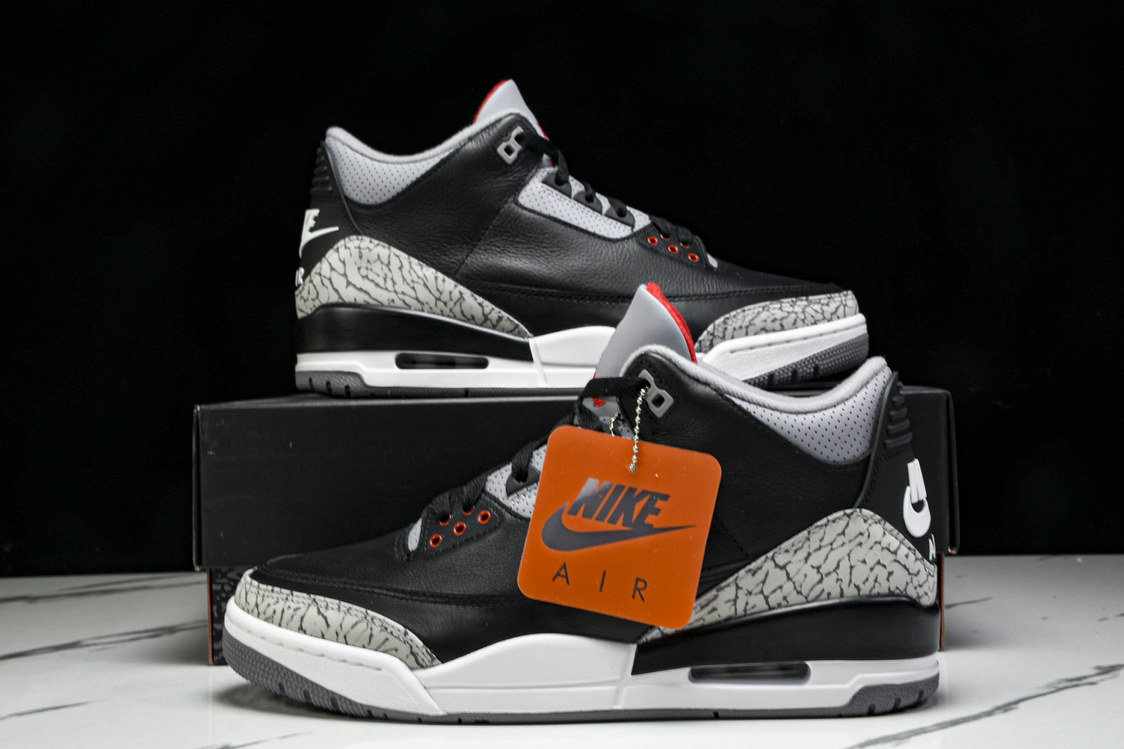 AJ3 尺码40-48.5

纯原版出品-Air Jordan 3 Retro OG Black Cem