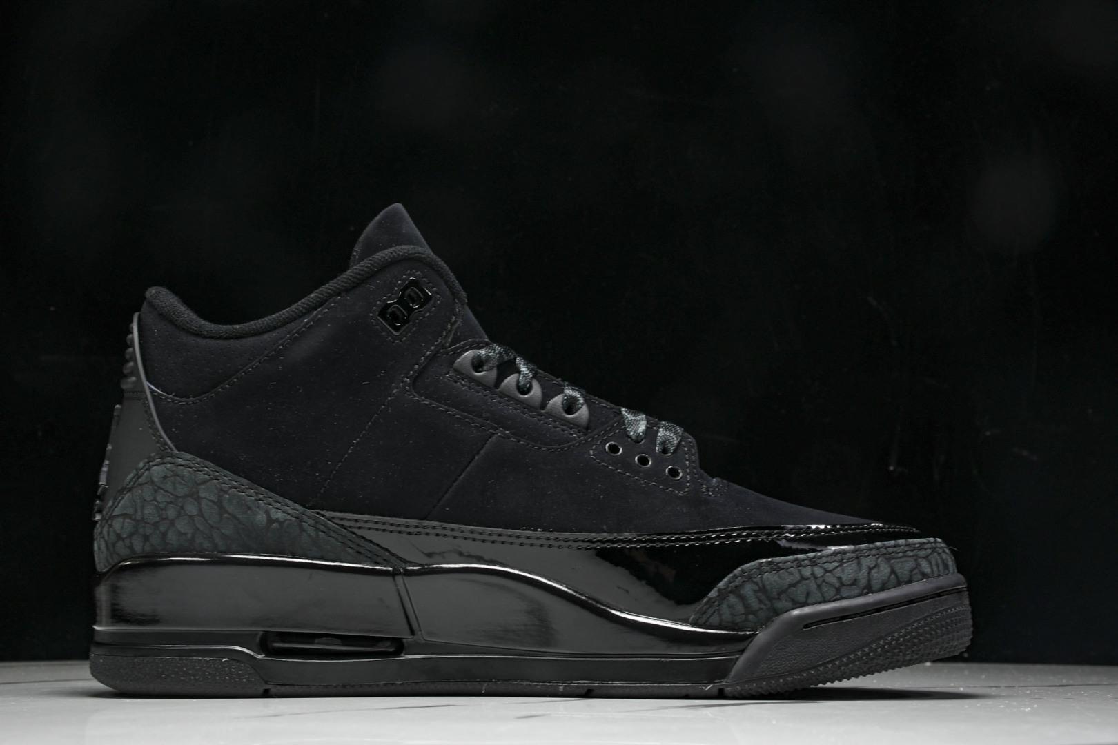 AJ3黑猫 尺码40.5-47.5

纯原版出品-Air Jordan 3 Retro Black Ca