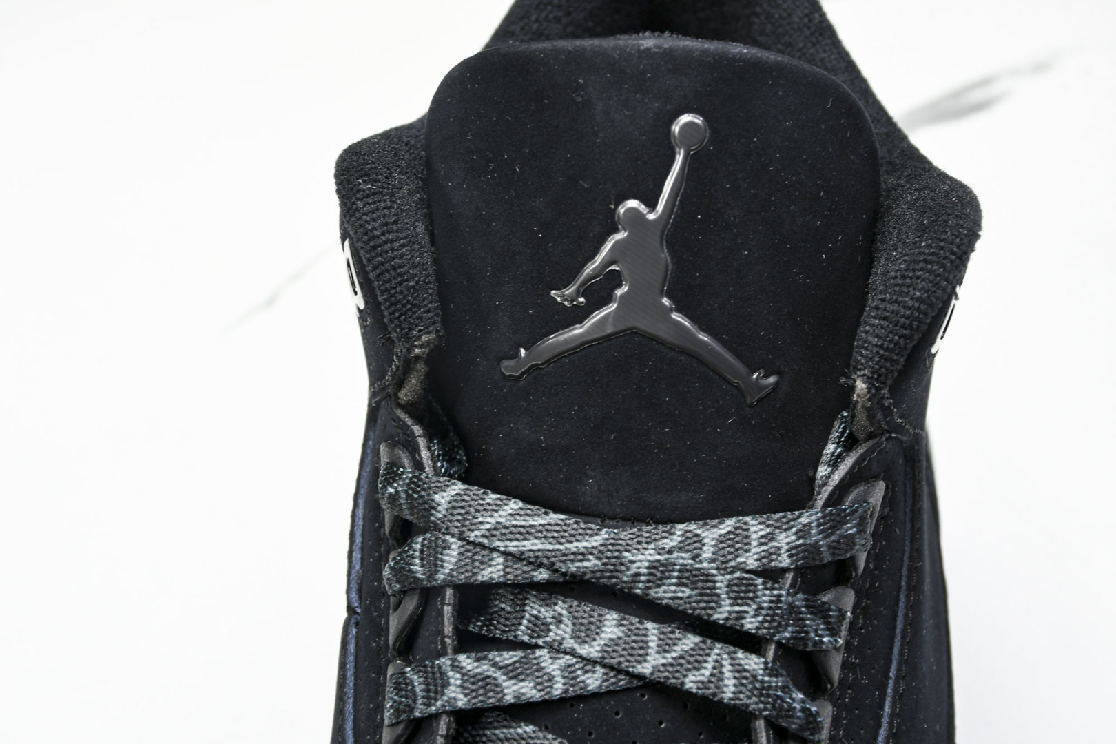 AJ3黑猫 尺码40.5-47.5

纯原版出品-Air Jordan 3 Retro Black Ca