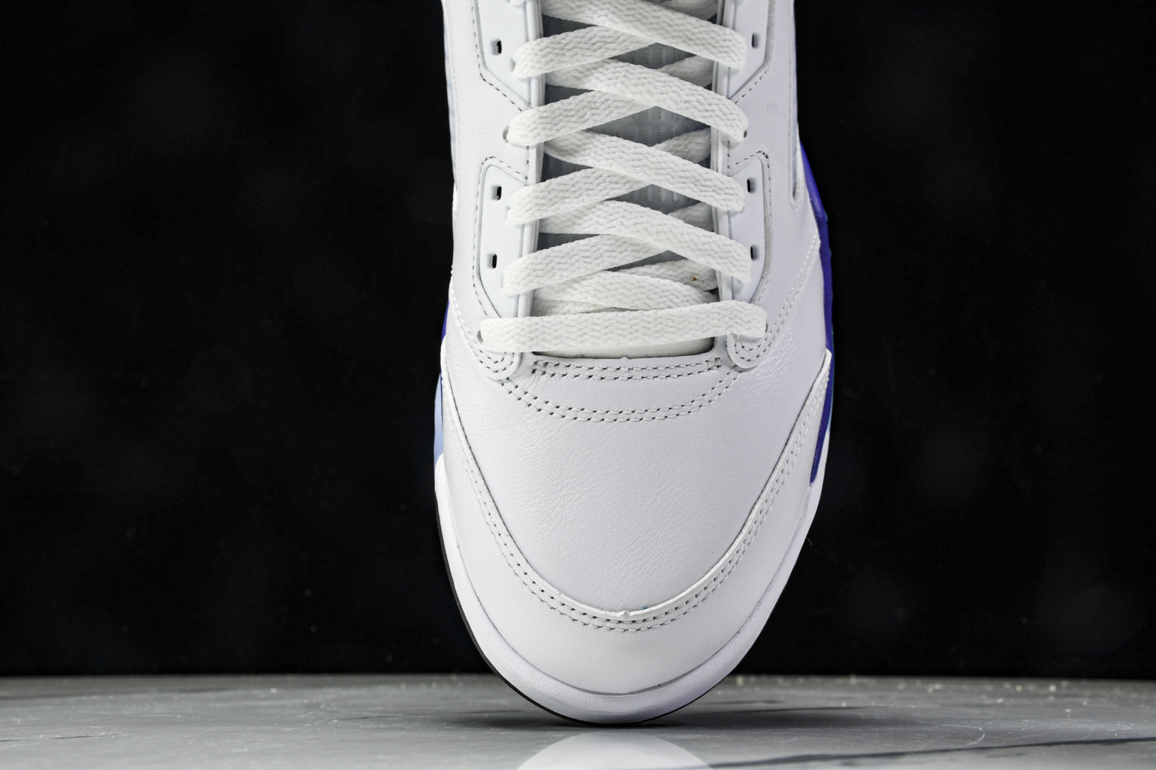 AJ5白紫 尺码40-48.5

纯原版出品-Air Jordan 5 Retro 2025 GraPe