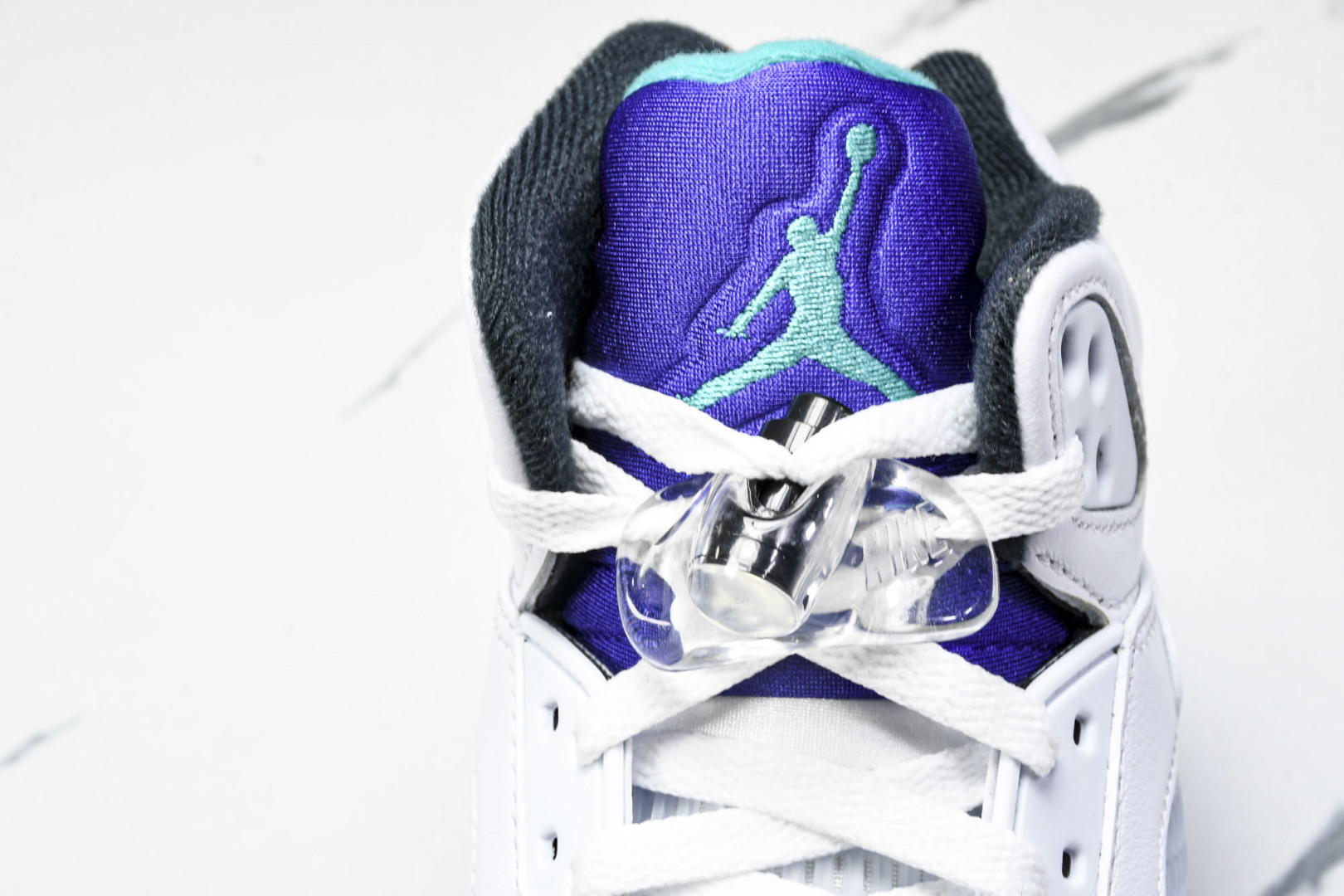 AJ5白紫 尺码40-48.5

纯原版出品-Air Jordan 5 Retro 2025 GraPe