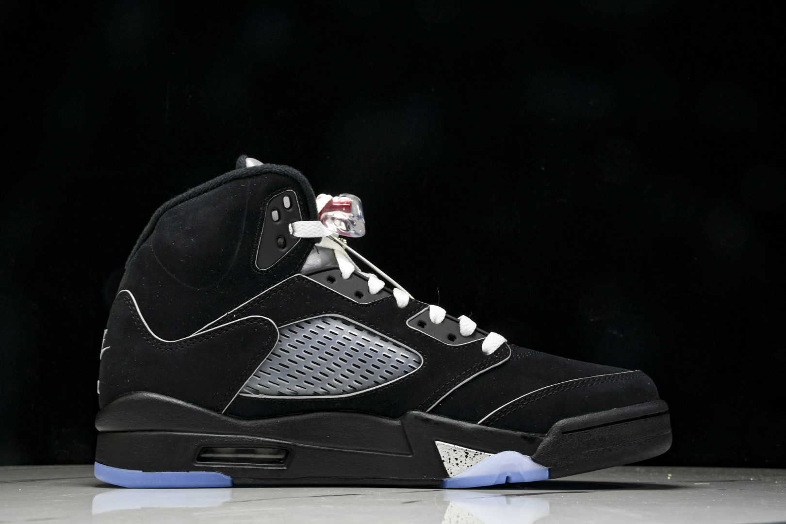 AJ5黑银 尺码40-47.5

纯原出品-Air Jordan 5 OG 2025 Metallic 