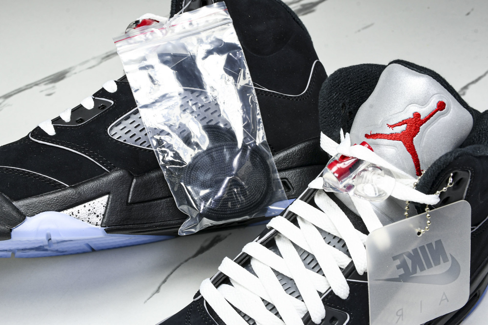 AJ5黑银 尺码40-47.5

纯原出品-Air Jordan 5 OG 2025 Metallic 