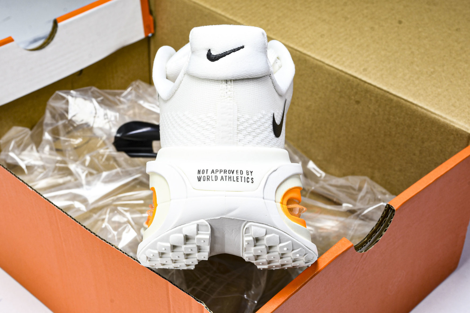 Zoom 尺码36-45

纯原版出品-Air Zoom Premium 耐克网面厚底气垫跑鞋 FN84