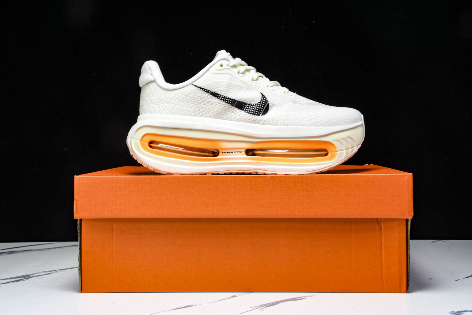 Zoom 尺码36-45

纯原版出品-Air Zoom Premium 耐克网面厚底气垫跑鞋 FN84