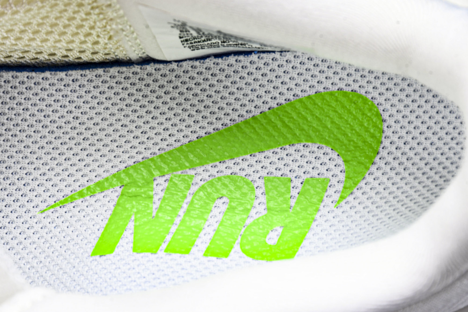 Zoom 尺码36-45

纯原版出品-Air Zoom Zoom Premium 耐克网面厚底气垫跑鞋